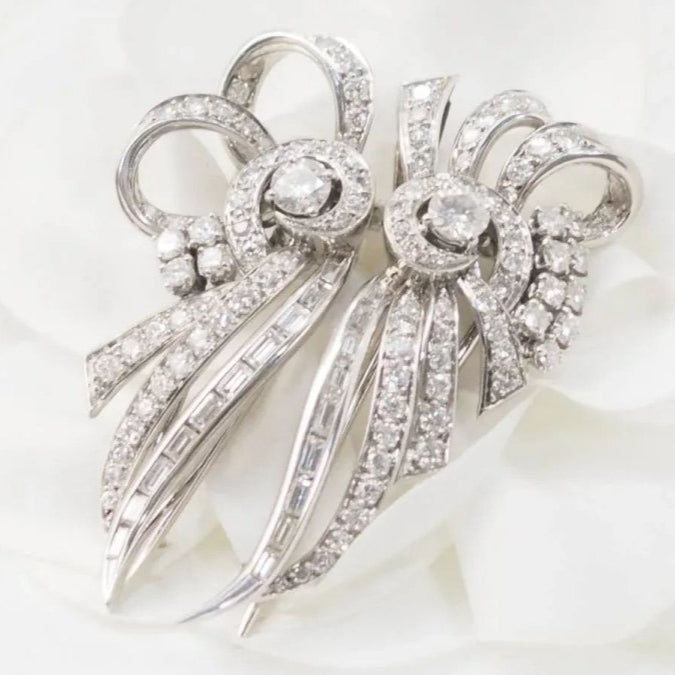 Broche Art déco double clips en or blanc et platine, diamants - Castafiore