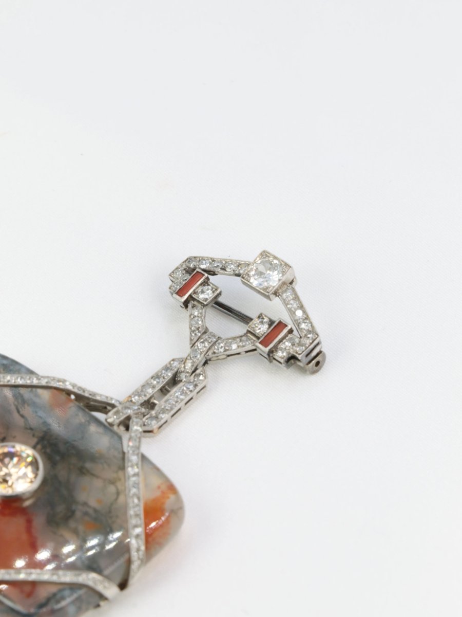 Broche Art - Déco en or, agate, corail et diamants - Castafiore