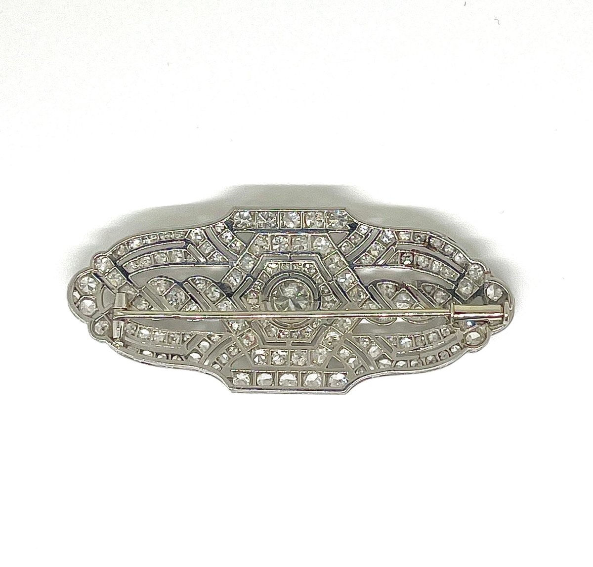 Broche Art Déco platine et 5,8 carats de diamants - Castafiore