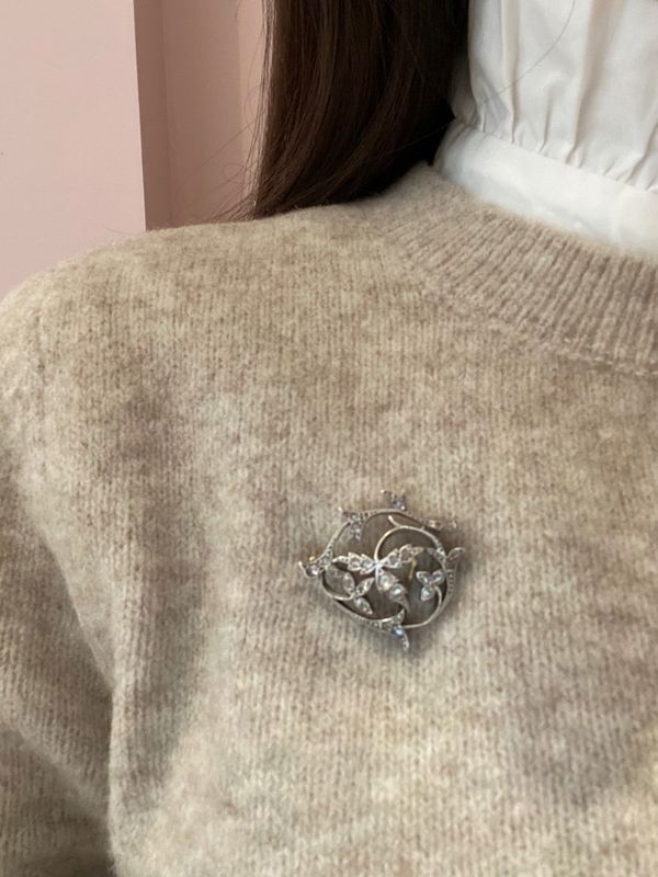 Broche aux motifs végétaux de la fin du XIXème siècle - Castafiore