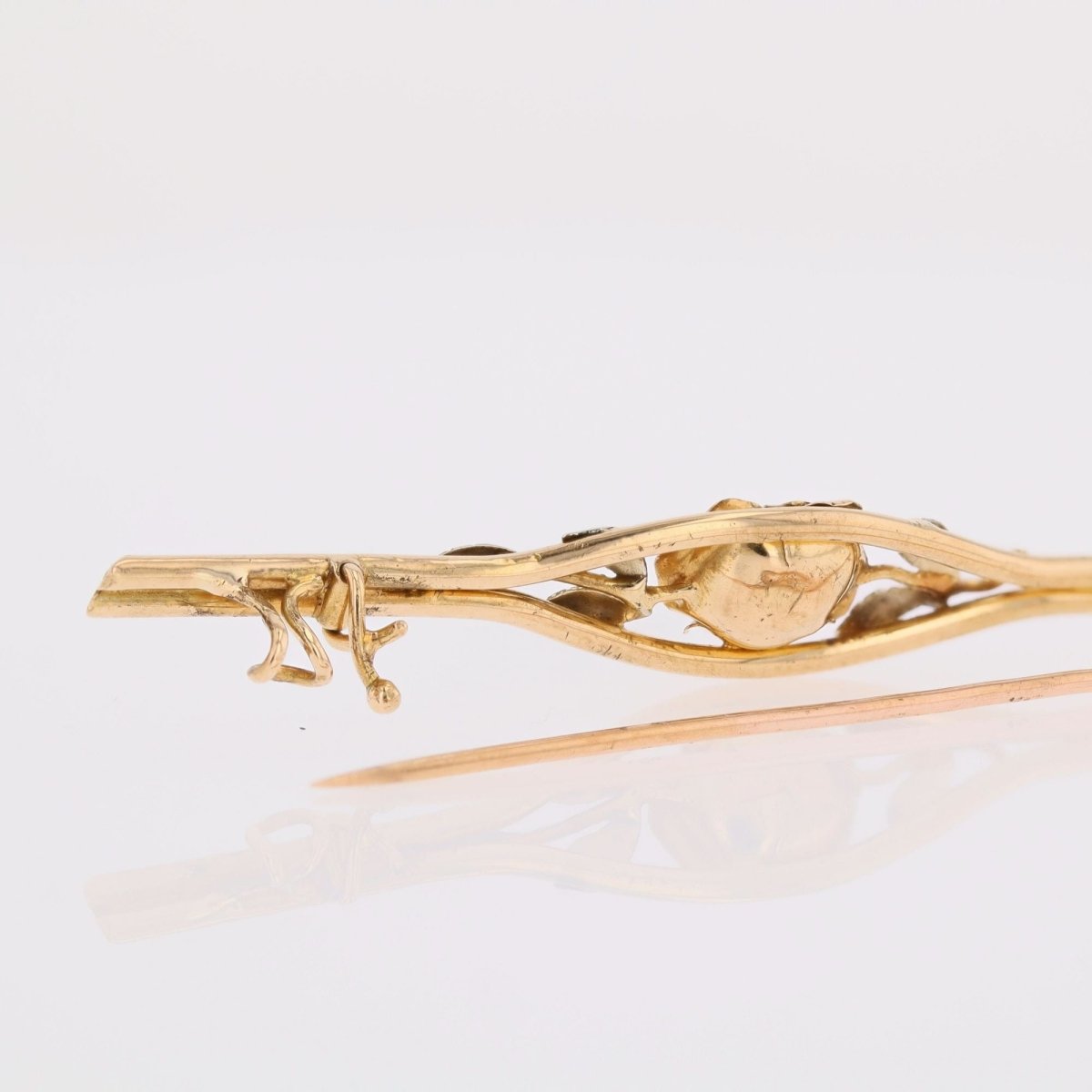 Brooch rosebud hair clip