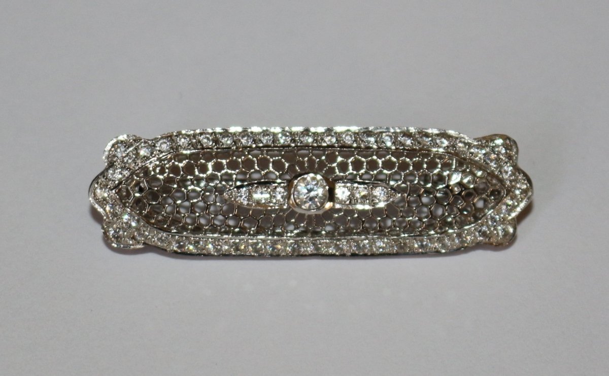 Broche-barrette de style Art Déco en or blanc et diamants - Castafiore