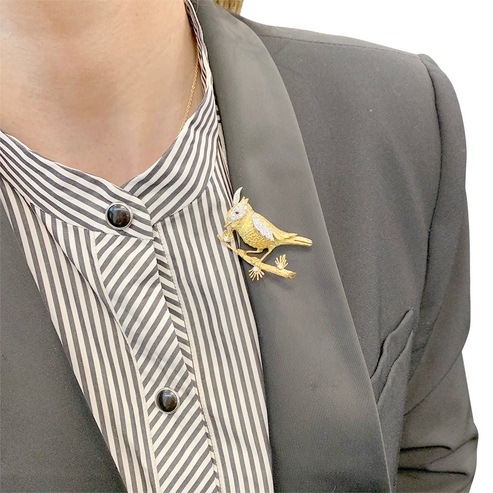 Broche Boucheron, "Oiseau sur sa branche", or jaune, platine - Castafiore