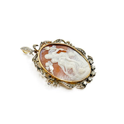 Broche camée en or gris et argent - Castafiore