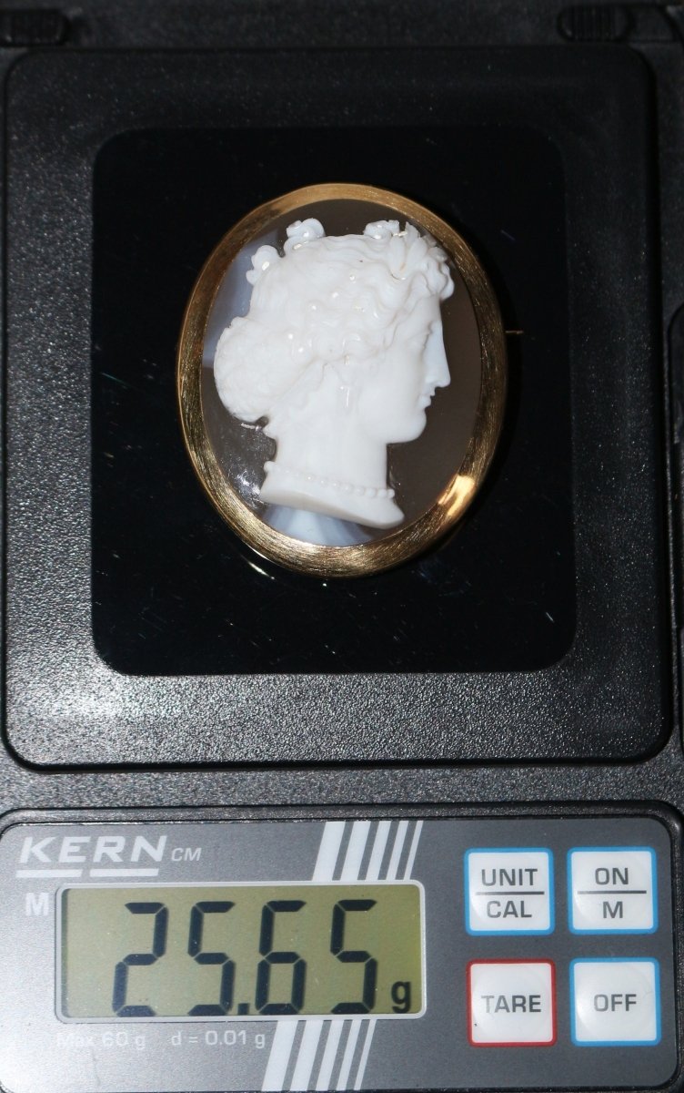 Broche camée sur agate Napoléon III - Castafiore