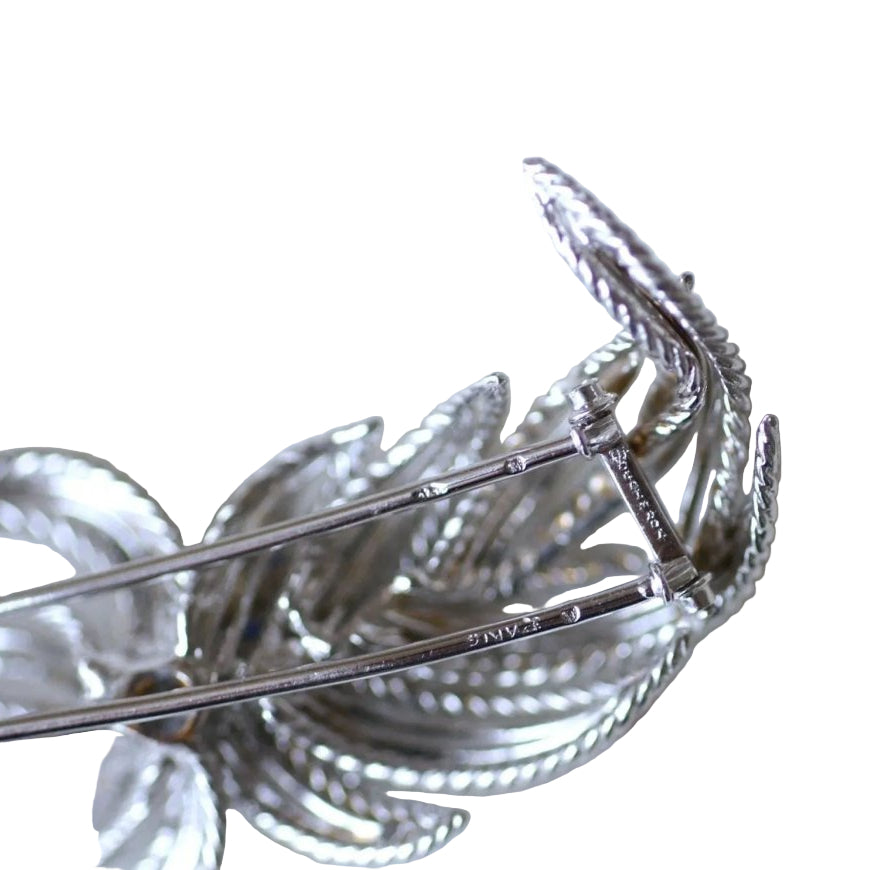 Broche Clip Boucheron Saphirs et diamants - Castafiore