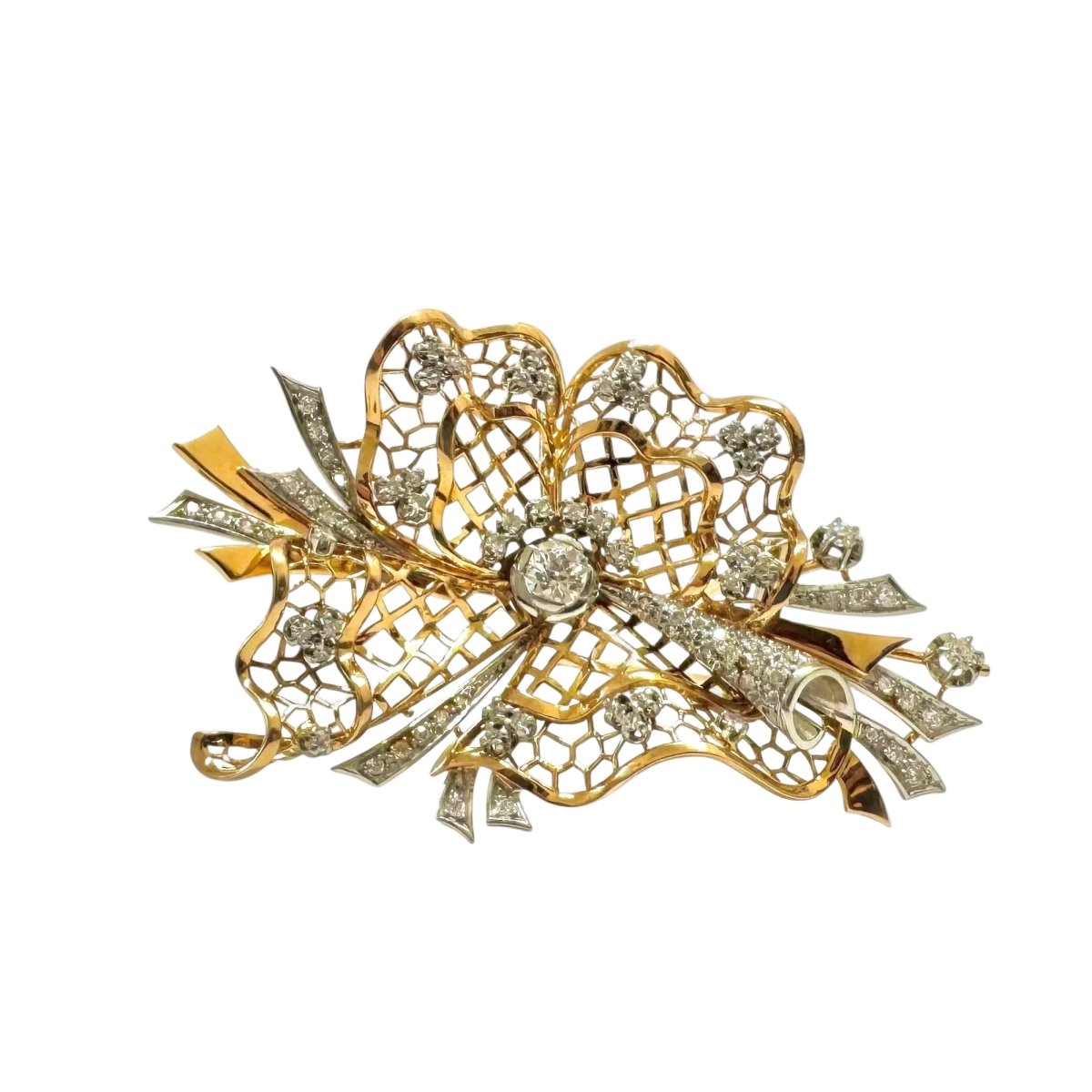 Broche Clip en or jaune, platine et diamants - Castafiore