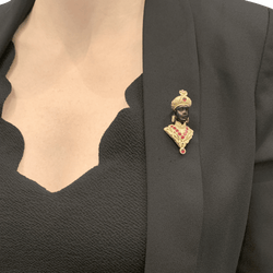 Broche Clip G.NARDI "Moretto" en or jaune, rubis et ébène - Castafiore
