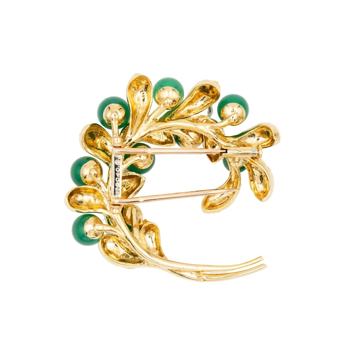 Broche Double Épingle VAN CLEEF & APRELS "Gui" en or jaune et chrysoprases - Castafiore