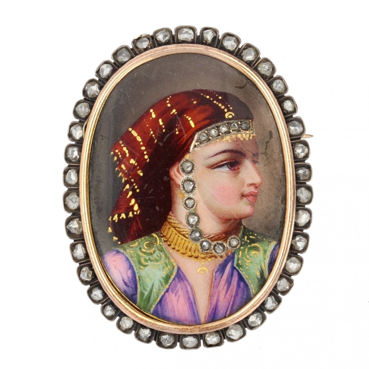 Broche émail habillé et son entourage de diamants - Castafiore