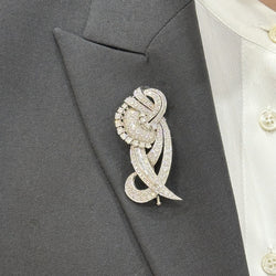 Broche en or 18K et platine avec 6,50 ct de diamants taille brillant et ancienne – Vers 1970 - Castafiore