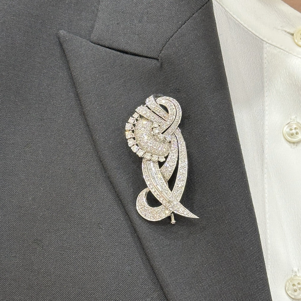 Broche en or 18K et platine avec 6,50 ct de diamants taille brillant et ancienne – Vers 1970 - Castafiore