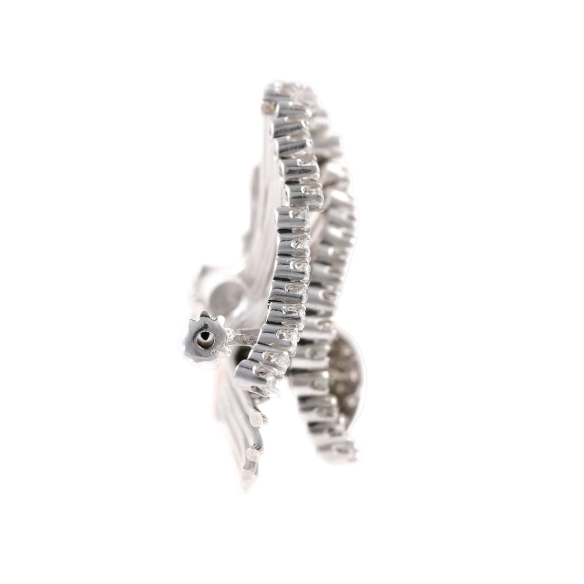 Broche en or blanc et diamants - Castafiore