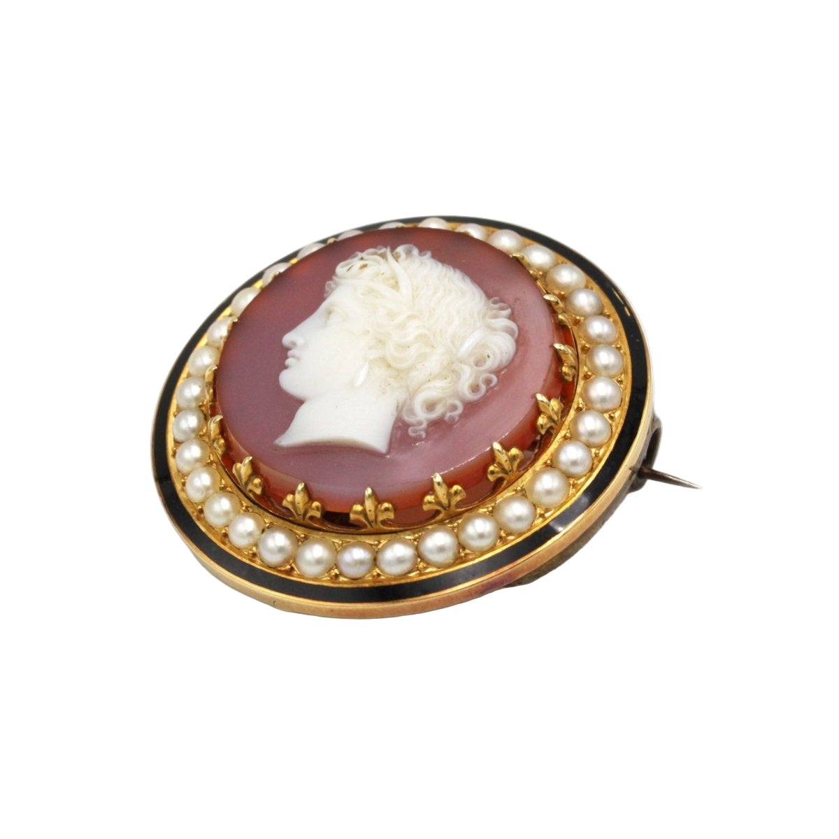Broche en or jaune camée agate demi - perles et émail - Castafiore