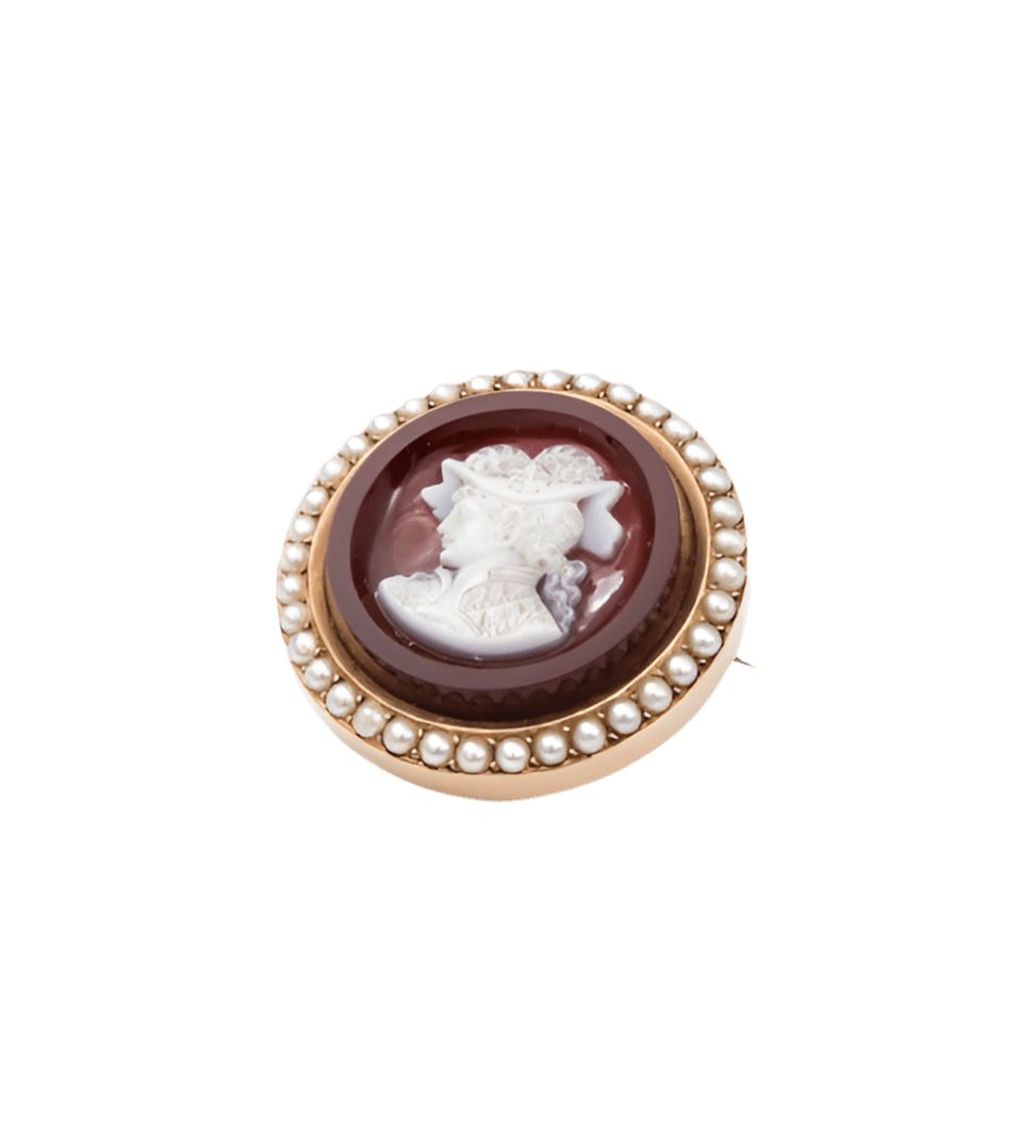 Broche en or jaune, camée et perles - Castafiore