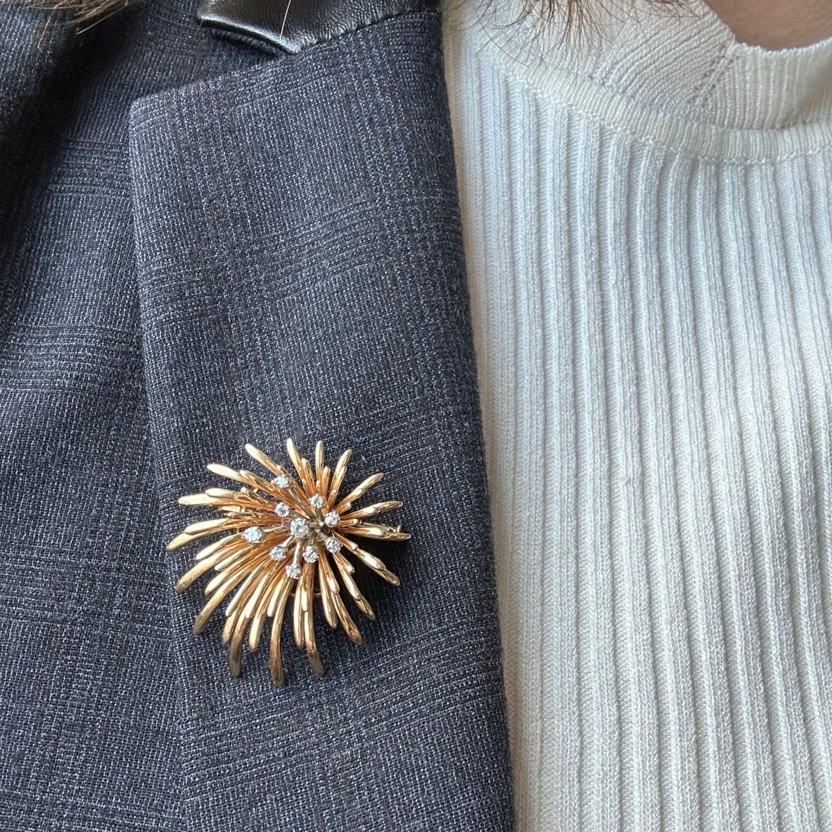 Broche en or jaune, platine et diamants - Castafiore