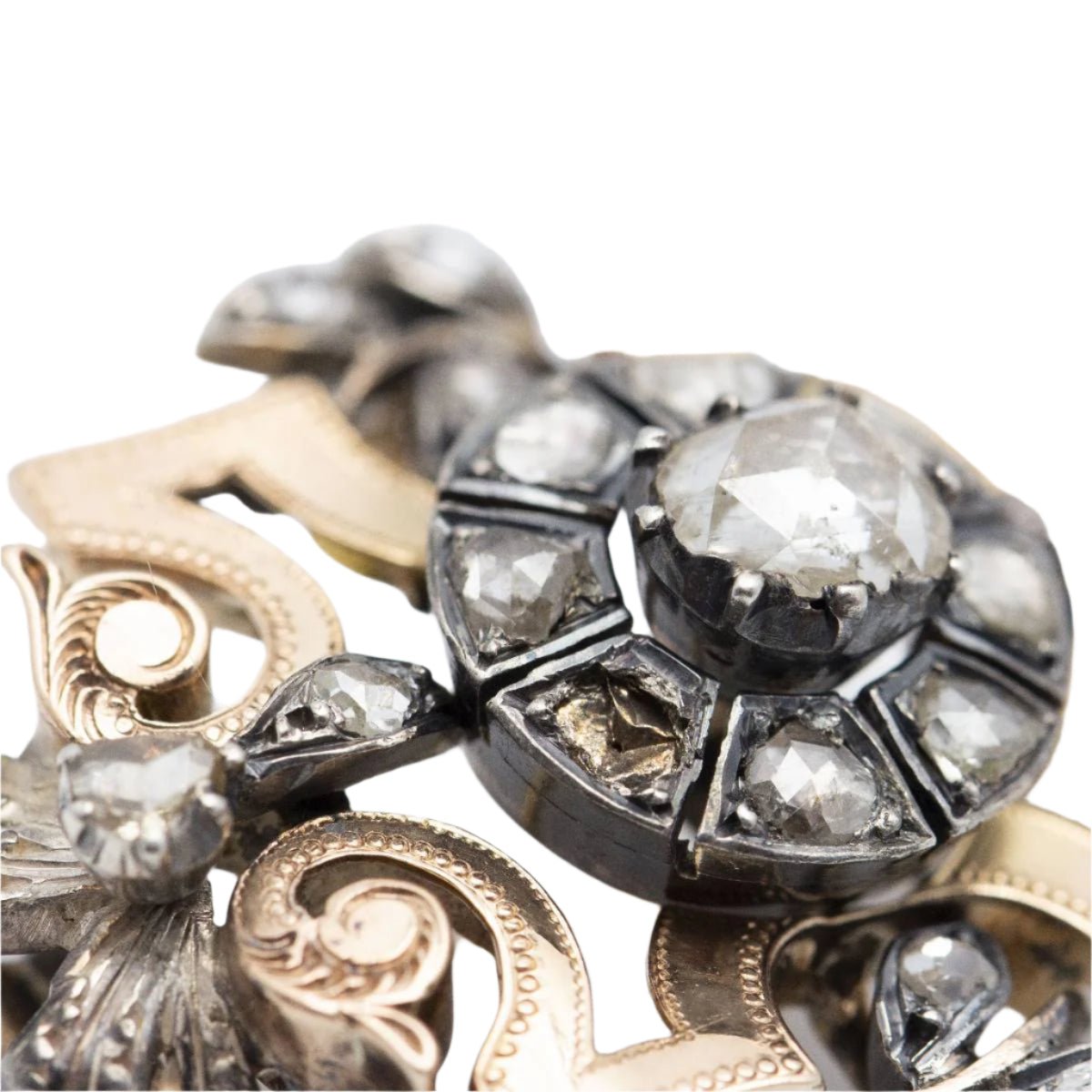 Broche en platine et or rose - Castafiore