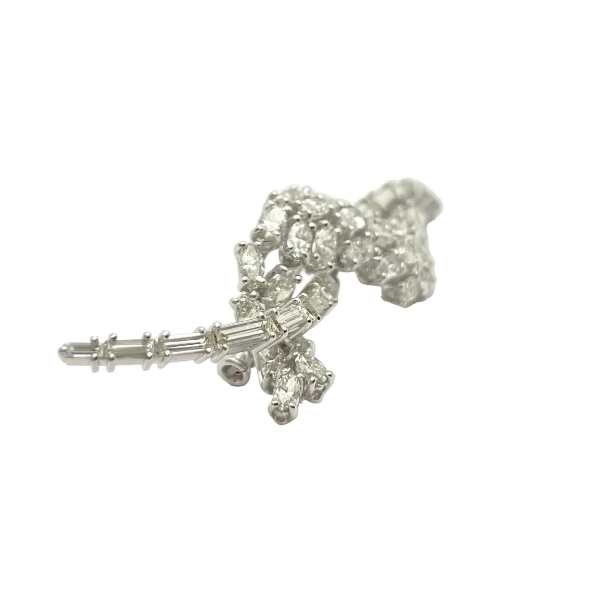 Broche Épingle BULGARI en or blanc et diamants - Castafiore