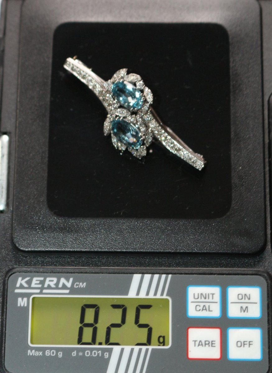 Broche Épingle en or blanc, aigues-marines et diamants - Castafiore