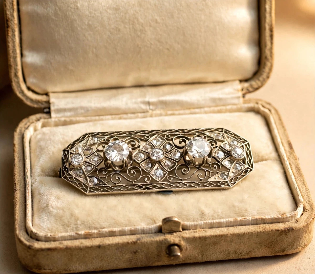 Broche Épingle en or et diamants - Castafiore