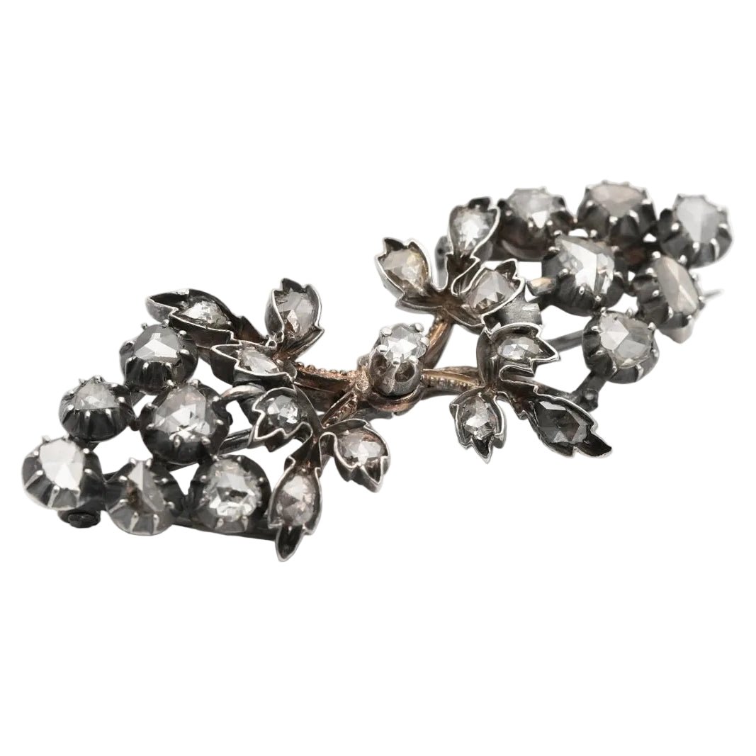 Broche Épingle en or jaune, argent et diamants - Castafiore