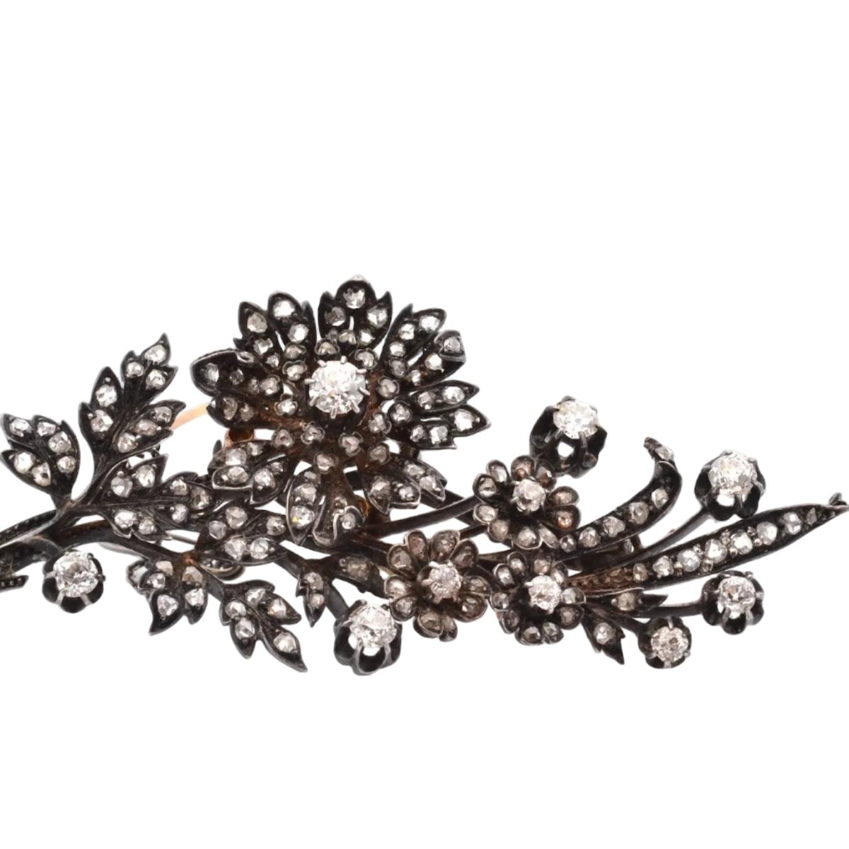 Brooch art nouveau diamonds in gold and silver