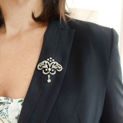 Broche Épingle en or jaune, argent, perle et diamants - Castafiore