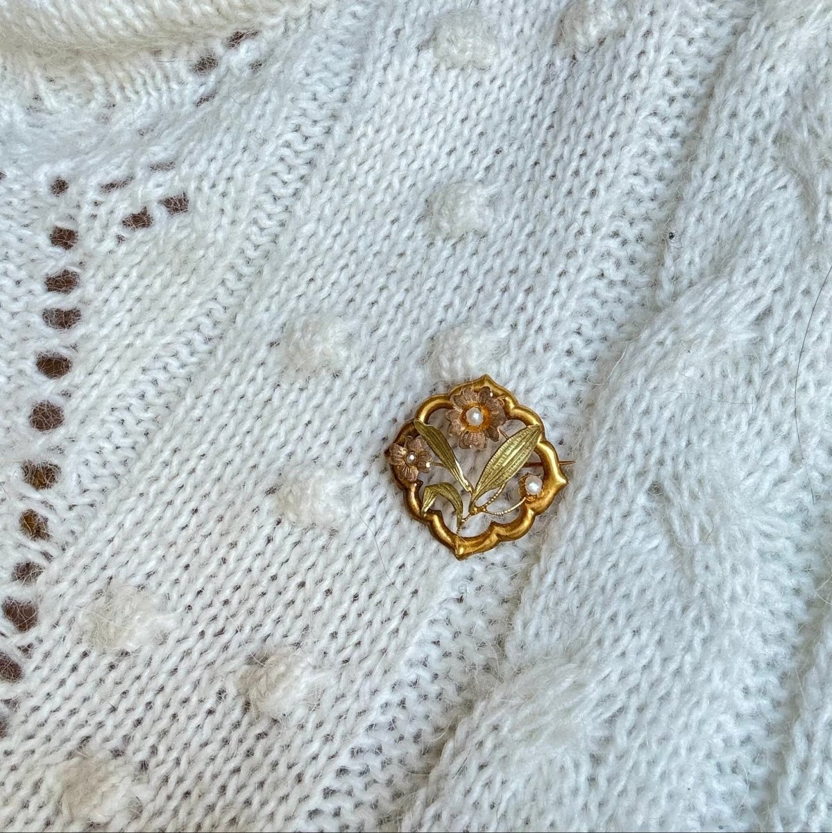 Broche Épingle en or jaune et perle - Castafiore