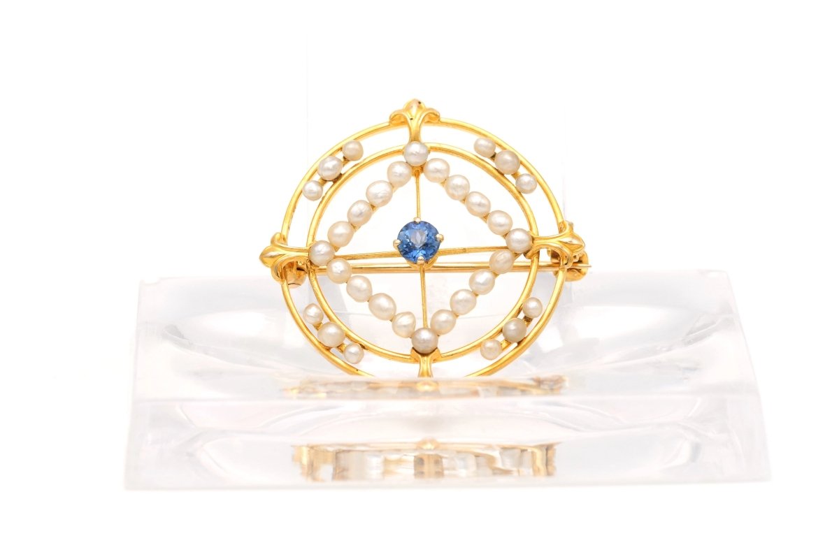 Broche Épingle en or jaune, saphir et perles - Castafiore
