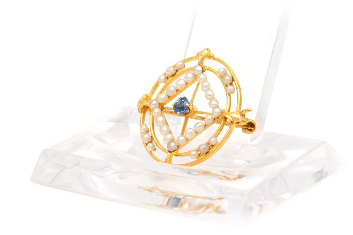 Broche Épingle en or jaune, saphir et perles - Castafiore