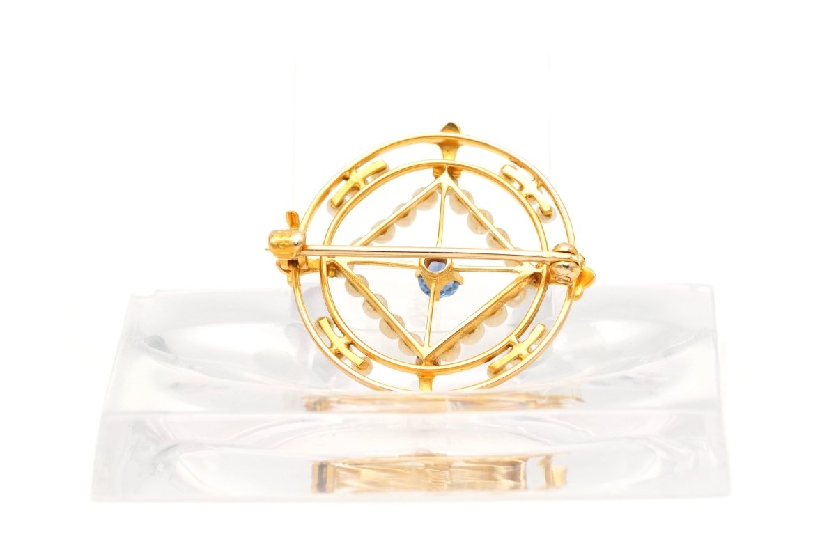 Broche Épingle en or jaune, saphir et perles - Castafiore