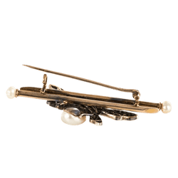 Broche Épingle en or rose, argent, perles, saphirs, rubis et diamants - Castafiore