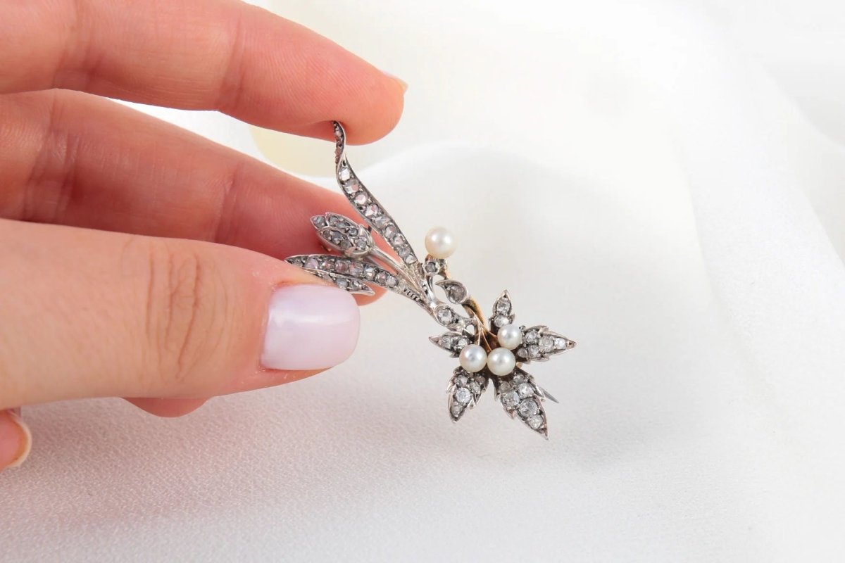 Broche Erable en Or, Diamants, et Perles Fines - Castafiore