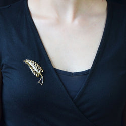 Broche feuille d'or et diamants - Castafiore