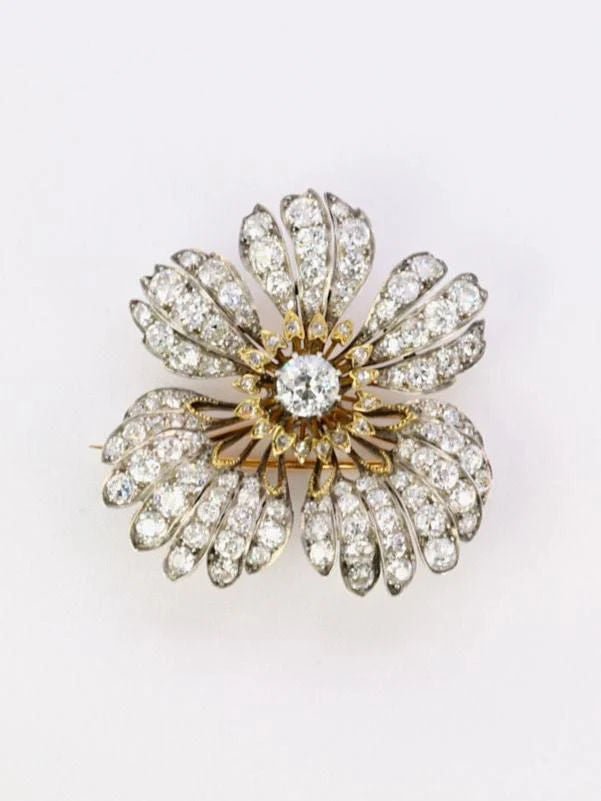 Broche fleur ancienne or argent diamants taille ancienne - Castafiore