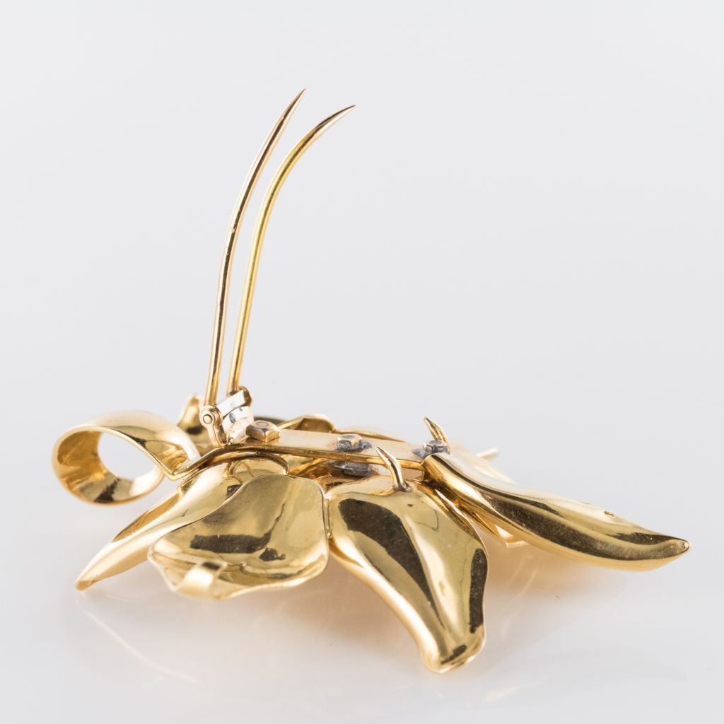 Broche fleur en or et grenat orange cabochon - Castafiore