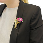 Broche Fleurs en or, saphirs roses et diamants, . - Castafiore