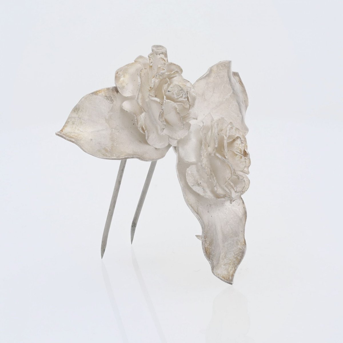 Broche GEORGES RENÉE LECOMTE boutons de rose en argent - Castafiore