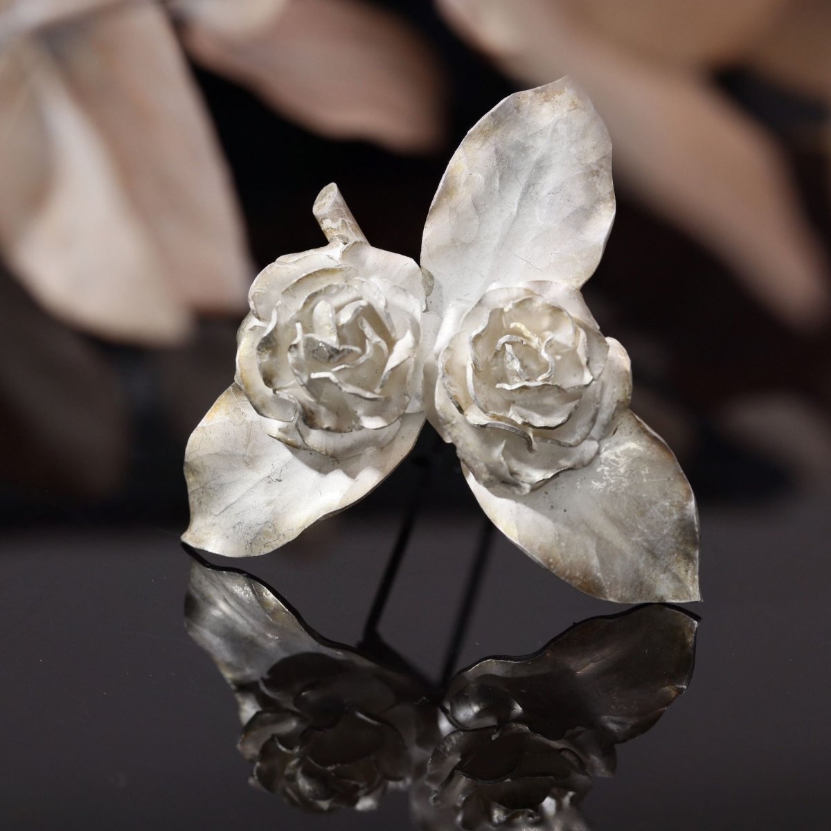 Broche GEORGES RENÉE LECOMTE boutons de rose en argent - Castafiore