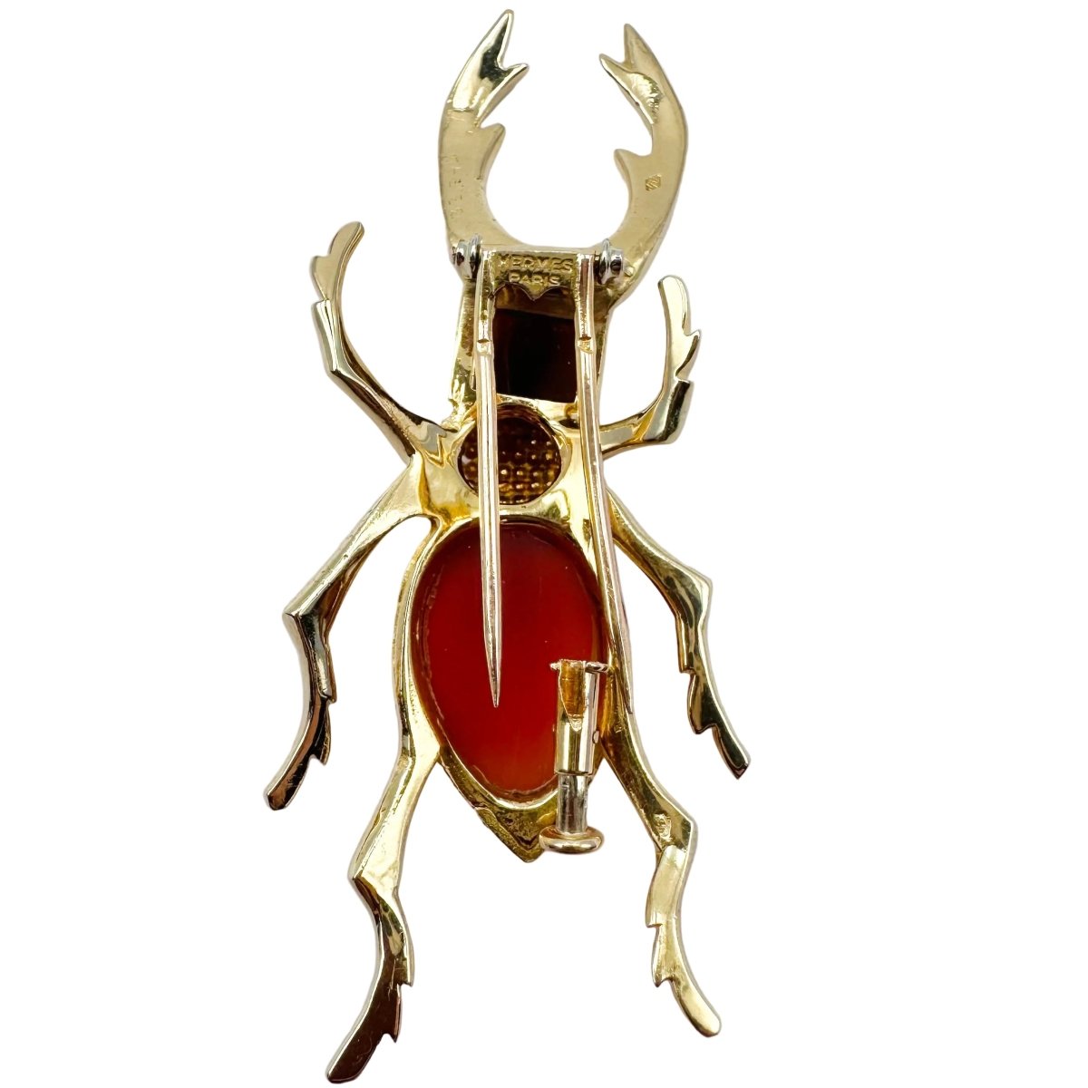 Broche HERMÈS "Scarabée" en or jaune, cornaline et agate - Castafiore