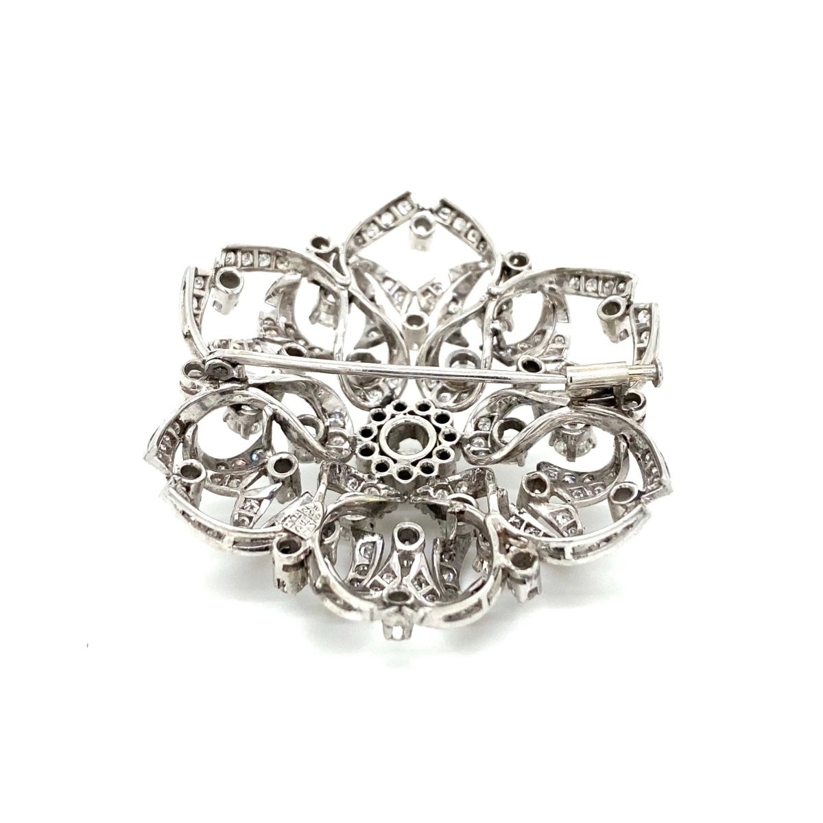 Broche italienne en or avec 5,50 carats de diamants de succession - Castafiore