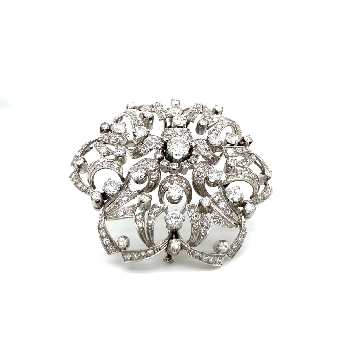 Broche italienne en or avec 5,50 carats de diamants de succession - Castafiore