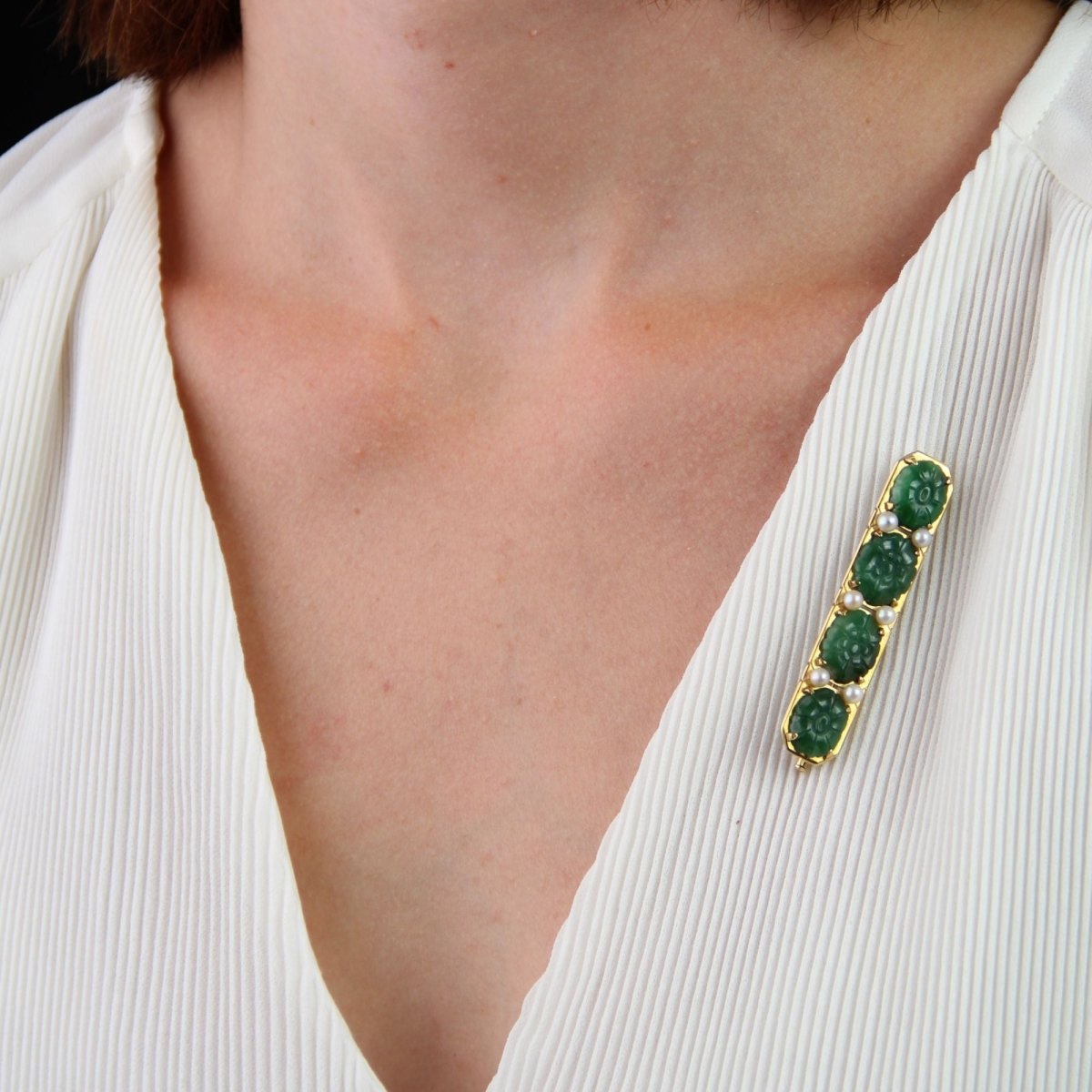 Broche ligne de jades et perles - Castafiore
