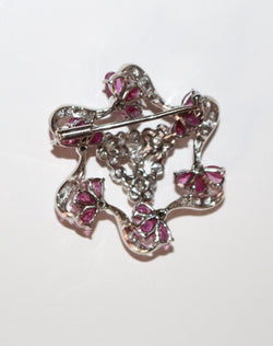 Broche Or Blanc Motif Fleur Tourbillonnant - Castafiore