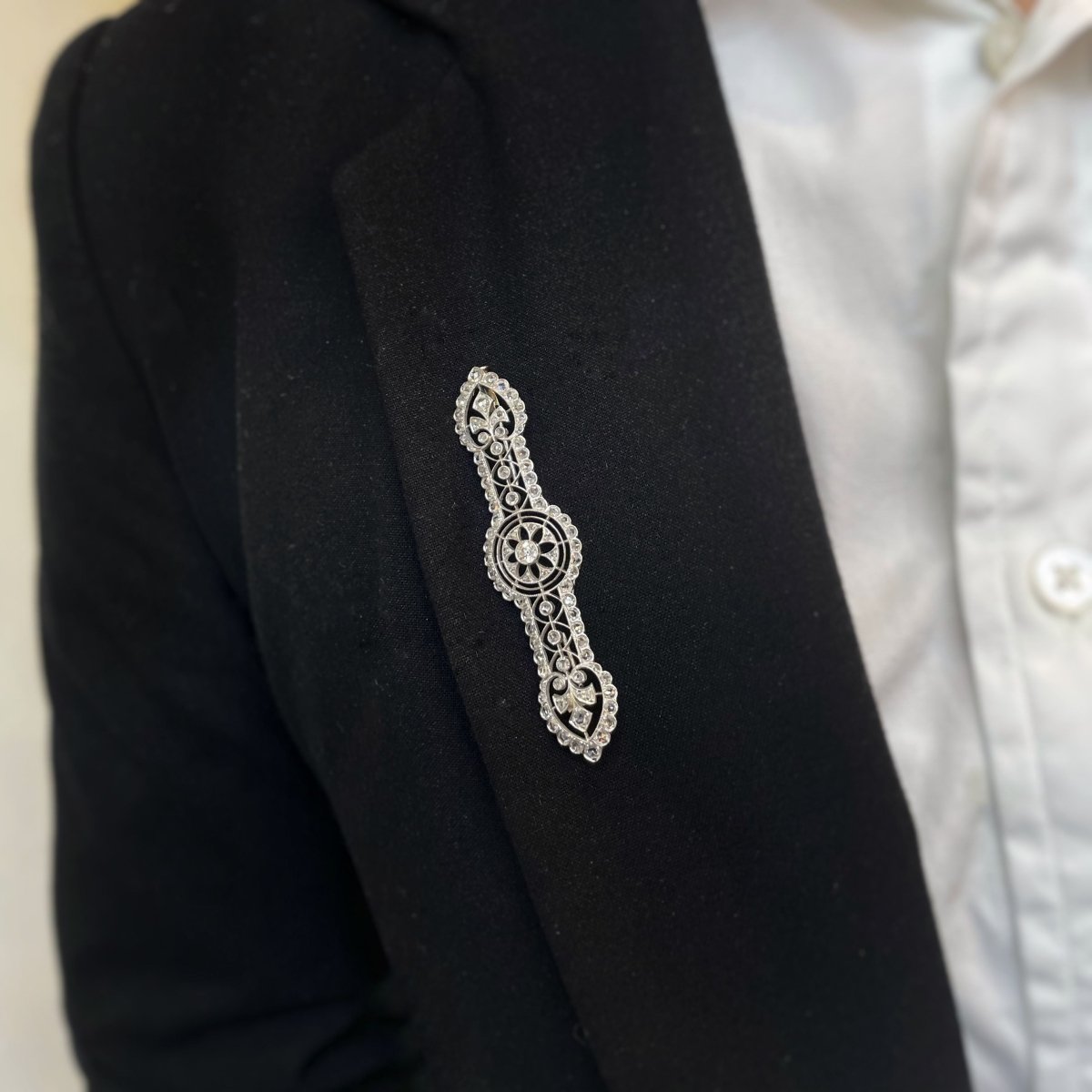 Broche - Or, Platine et Diamants - Castafiore