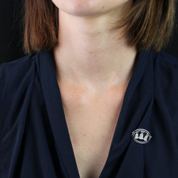 Broche ovale et ses cloches diamantées - Castafiore