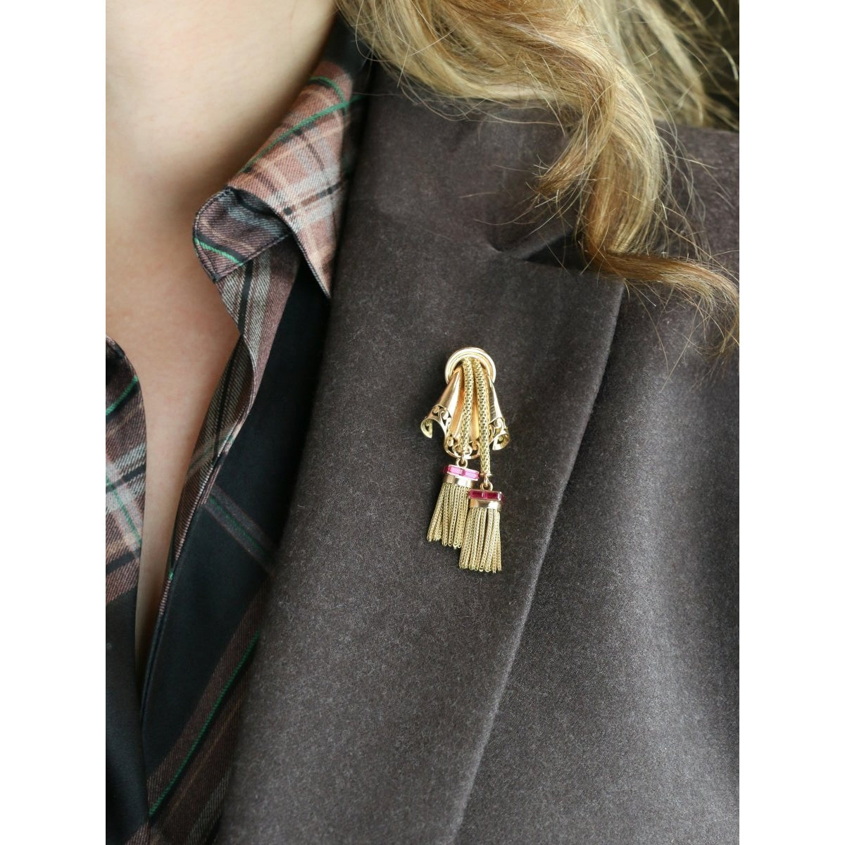 Broche passementerie or jaune rubis calibrés - Castafiore