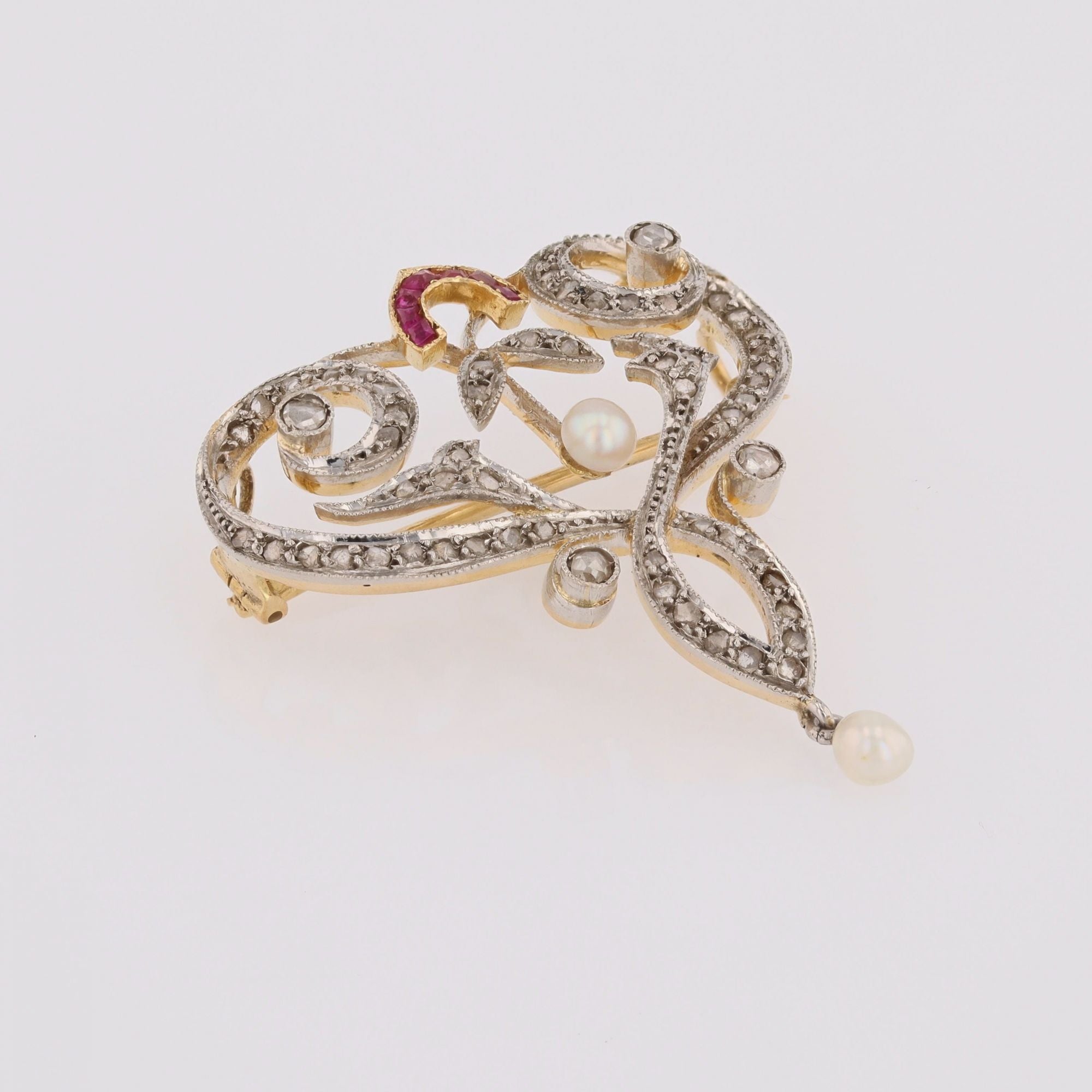 Broche pendentif Art Nouveau diamants perles fines et rubis