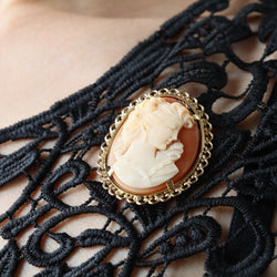 Brooch cameo pendant yellow gold vintage