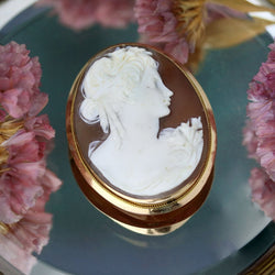 Brooch cameo pendant yellow gold